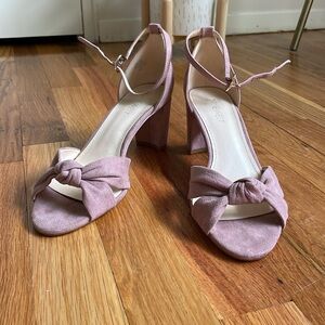 Nine West block heel in size 8M Mauve with knot front